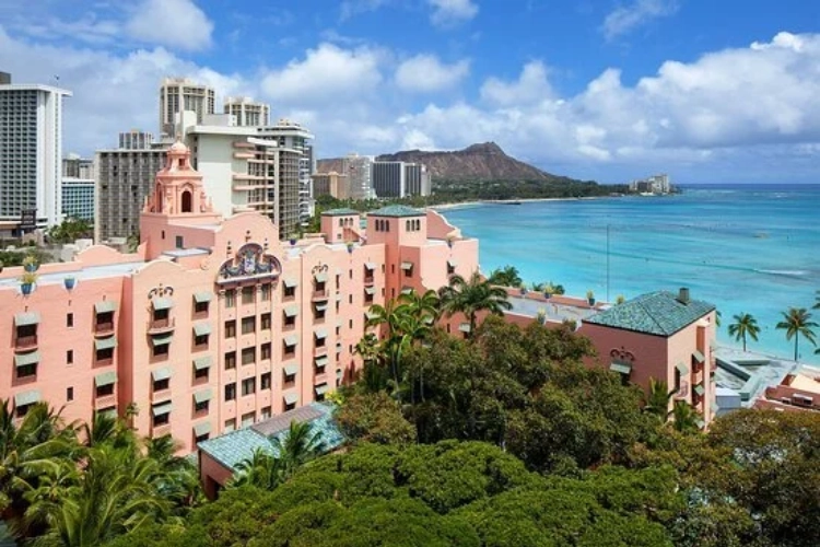 HHV+&+Waikiki+Beachroyal